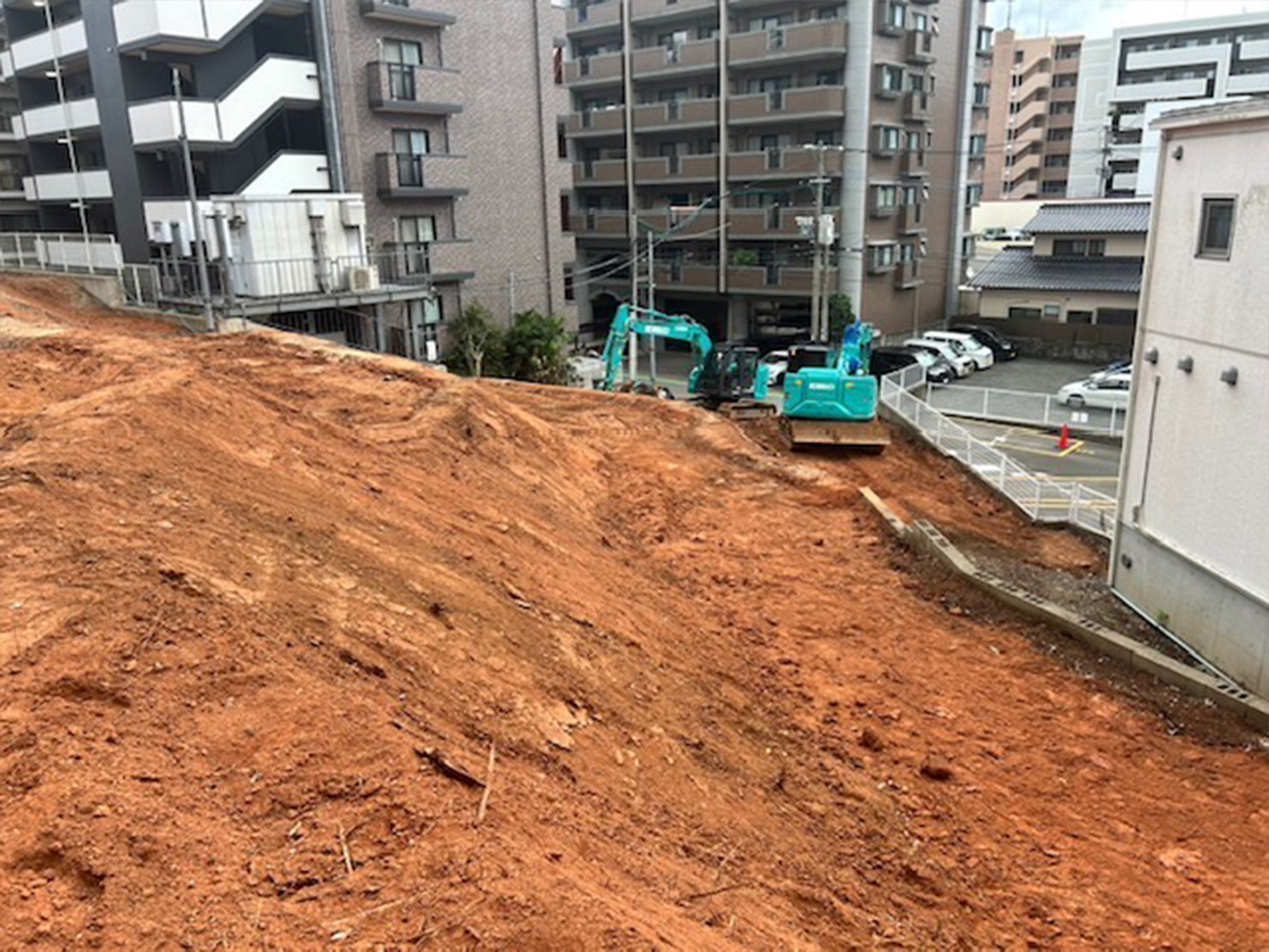 中央区樹木伐採・抜根造成工事